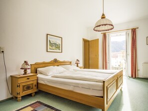 1 soverom, internettilgang og sengetøy