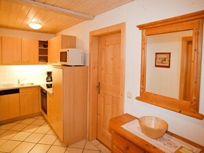 Kühlschrank, Ofen, Herdplatte, Geschirrspüler