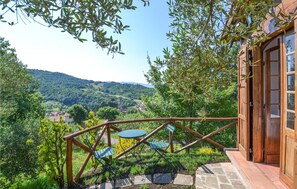 Property grounds - Cozy home in Bibbiena AR with private swimming pool, can be inside or outside (Bibbiena AR)