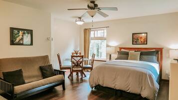 Romantic Studio Suite, 1 Queen Bed (Hummingbird) | 1 bedroom, free WiFi, bed sheets