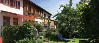 Ferienwohnung 57qm, Erdgeschoss, 2 Schlafzimmer, Küchenzeile, Dusche, WC, Wohn-Esszimmer, Terrasse