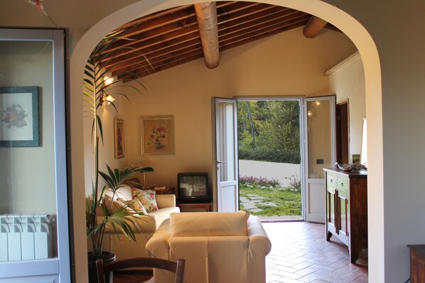 Appartement Familial, 2 chambres, rez-de-chaussée (Marrone) | Salle de séjour