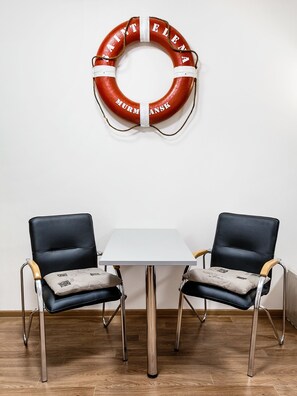 Design Studio | Free wired Internet - Hostel Cabin Sailor (Murmansk)