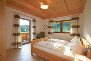 2 chambres, fer et planche Ă repasser, accĂšs Internet, draps fournis