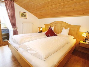 2 bedrooms, Internet, bed sheets