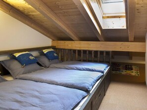 2 bedrooms, internet, bed sheets - "Seeleitn" Baubiologische Nichtraucher 100 qm Ferienwonung, 2 extra Schlafzimmer, Rollstuhlgerecht (Aschau im Chiemgau)