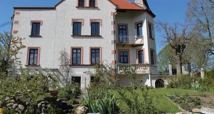 Exclusive vacation apartment in art nouveau villa, 92sqm, 2 bedrooms up to 5 persons