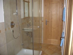 Bathtub, hair dryer