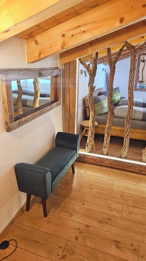 Interior - Komfortable Ferienwohnung, 85 qm, 2 sep. Schlafzimmer und Küche (Reit im Winkl)