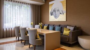 Sala de estar en el lobby