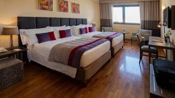 Superior Double Room, 2 Katil Ratu (Queen) | Peralatan tempat tidur premium, gebar bulu kapas, tilam berlapik