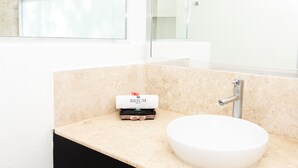 Premium Room | Bathroom
