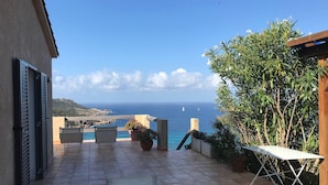 Unclassified image, 4 of 64, button - Maison Maquis - the view, the silence, the sea (Sartène)