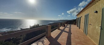 Maison Maquis - the view, the silence, the sea