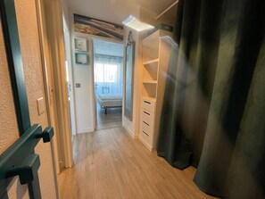 Interior - Arcachon T2 cabin with terrace, private parking and Wi-Fi included (Arcachon)