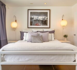 3 bedrooms, iron/ironing board, travel crib, free WiFi