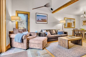 Flat-screen TV, fireplace, DVD player, music library