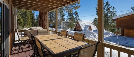 Outdoor dining