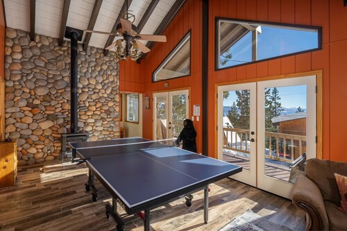 Catalpa Vista: 4 BR / 2 BA talo / mökki Tahoe Vista, vuodepaikkoja 8