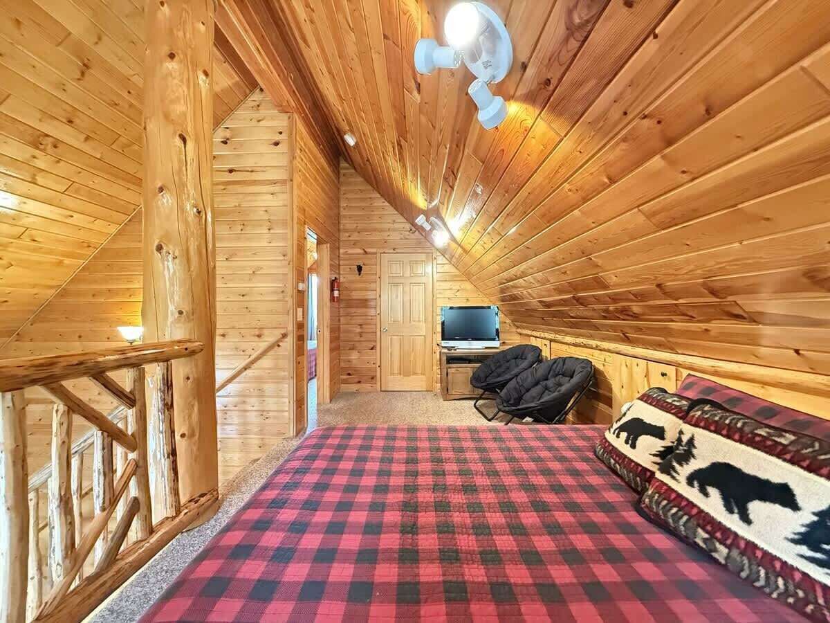 2 bedrooms, desk, free WiFi, bed sheets