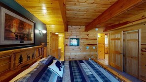 2 habitaciones, escritorio, wifi gratis y ropa de cama