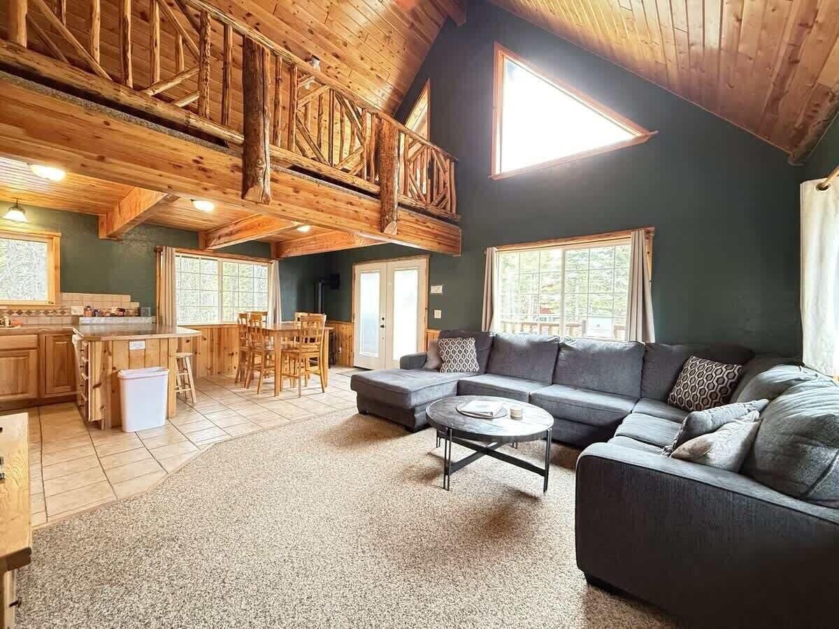 Smart TV, fireplace, offices