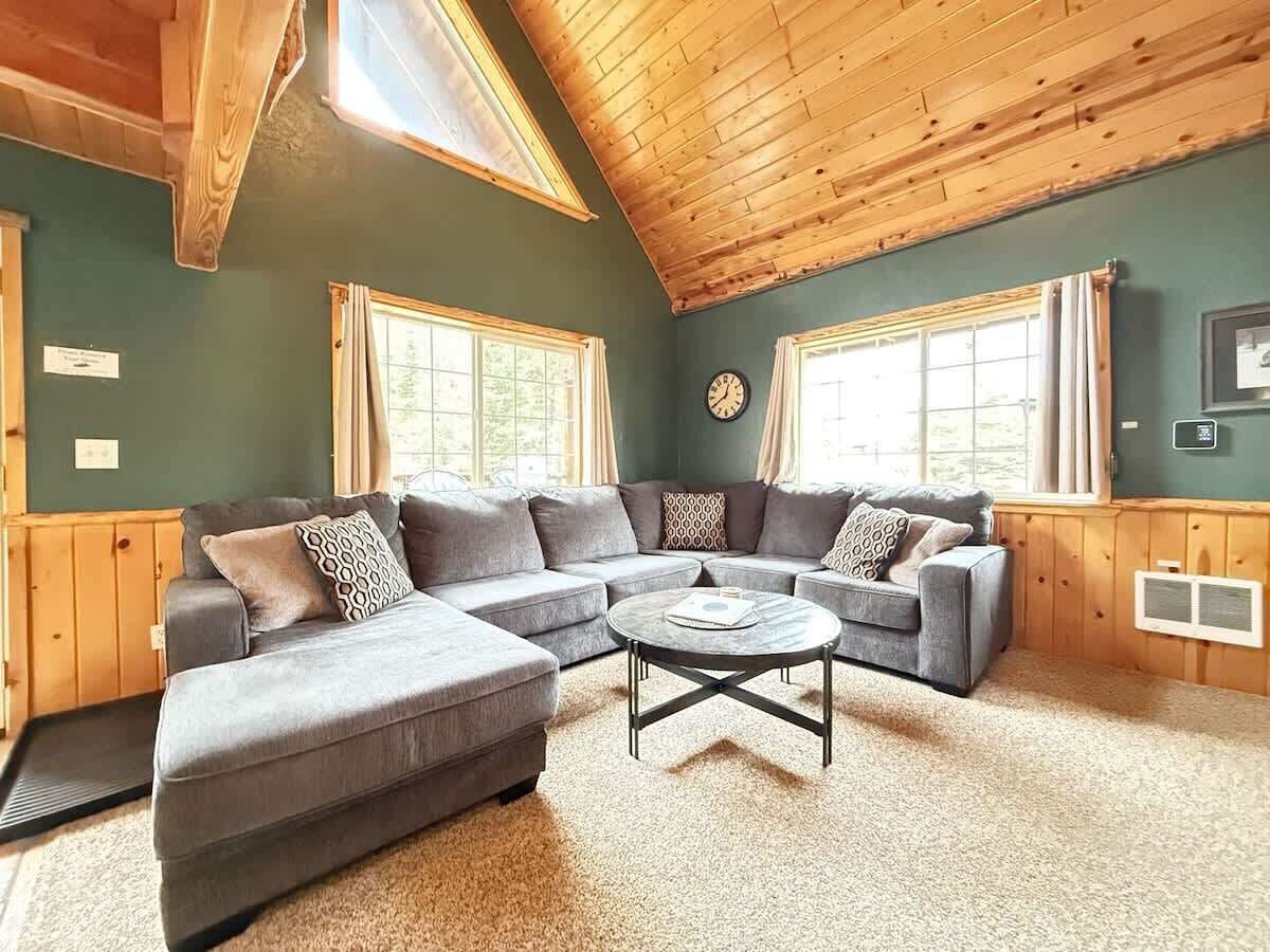 Smart TV, fireplace, offices