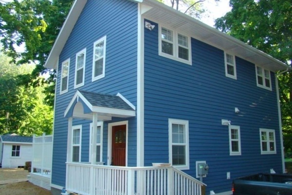 Livingston's Beach House