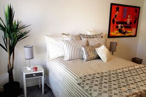 2 bedrooms, desk, iron/ironing board, free WiFi