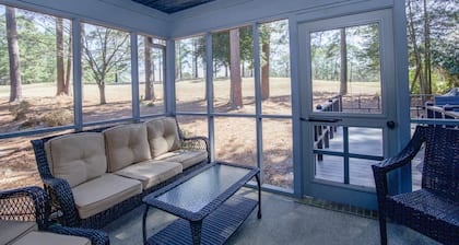60 Firestone Lane -Golf Front 8 Bed House In Pinehurst