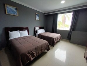 Caja de seguridad en la habitación, escritorio y wifi gratis 