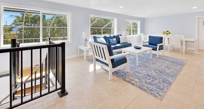 Beautiful 5 Bedroom Captiva Pool Home Central to Stunning Beaches