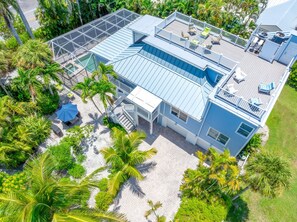 Exterior - Beautiful 5 Bedroom Captiva Pool Home Central to Stunning Beaches (Captiva)
