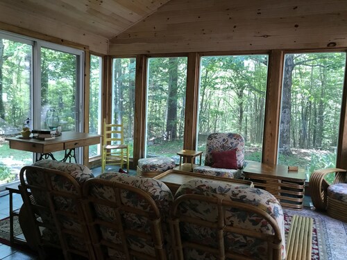  La maison en brique dans les bois ... une retraite quatre saisons! Chambre pour une grande famille!