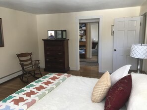 4 bedrooms, desk, iron/ironing board, free WiFi