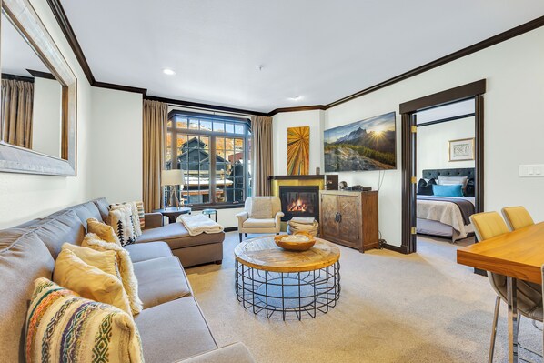 Smart TV, fireplace, music library, video library