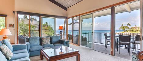 Smart-tv, dvd-afspiller, stereoanlæg