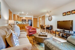 TV, fireplace, DVD player