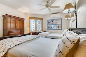 2 bedrooms, iron/ironing board, free WiFi, bed sheets