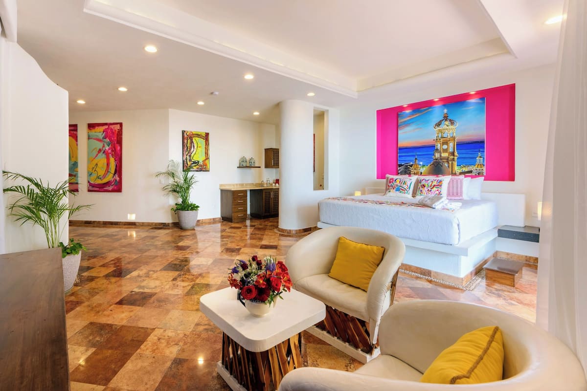 Romantic Suite, 1 King Bed, Hot Tub, Ocean View | 1 bedroom, premium bedding, memory-foam beds, in-room safe