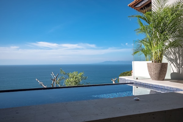 Luxe penthouse, 2 slaapkamers, in toren | 1 slaapkamer, luxe beddengoed, bedden met traagschuimmatrassen