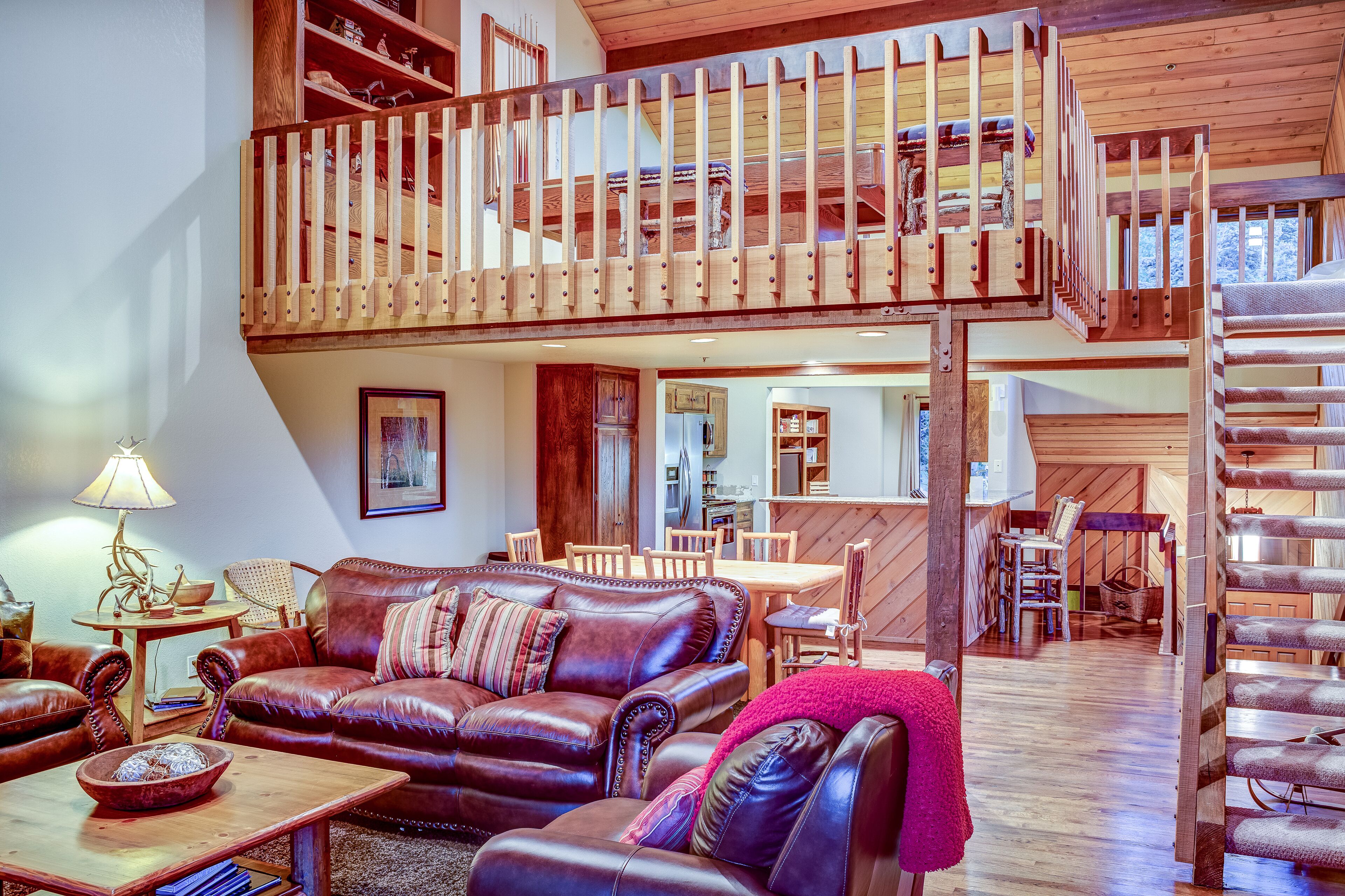 Ski-in/Ski-out from this mid-mountain townhome! Updated and cozy! Don't miss it!