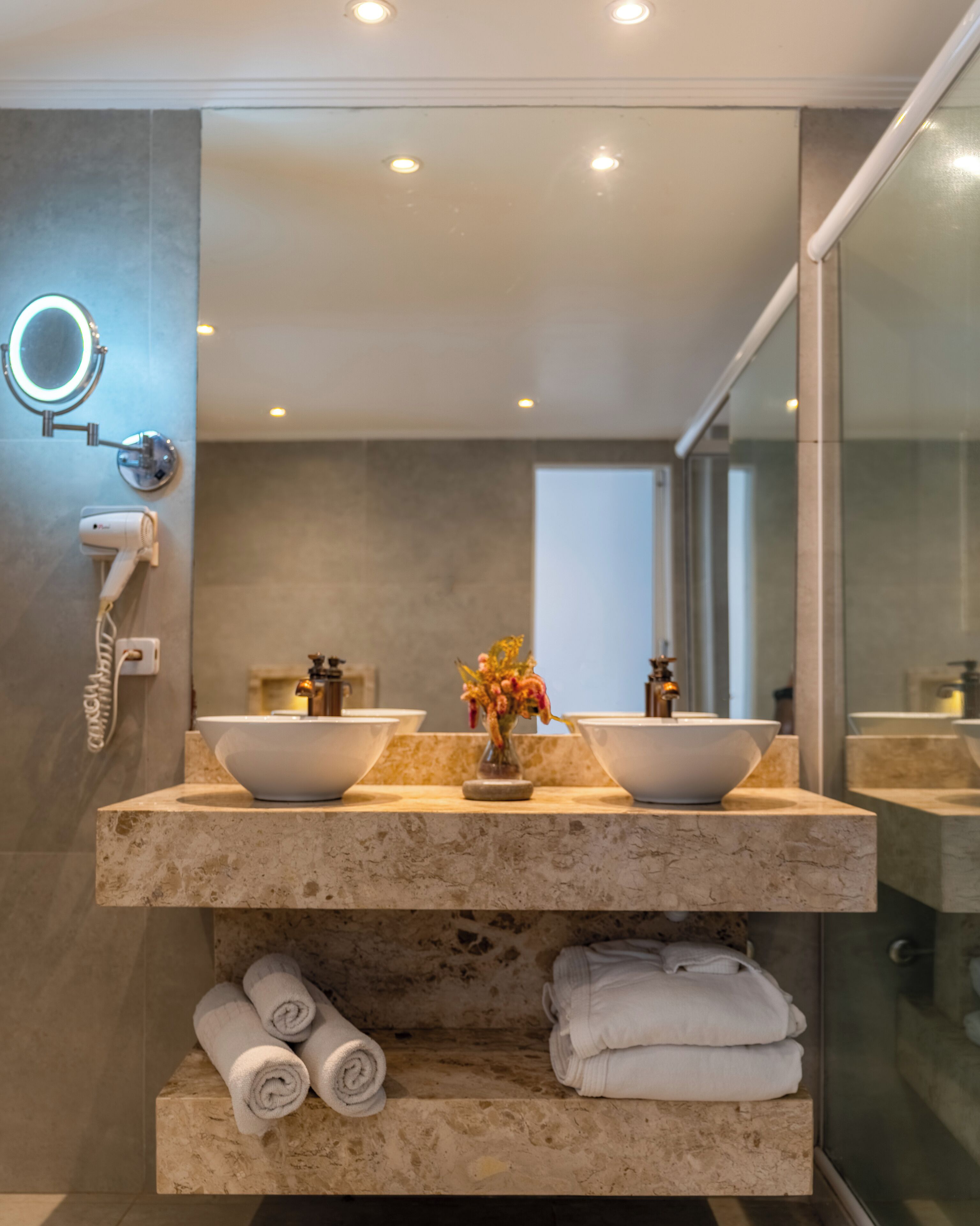 loft | bathroom | shower, free toiletries, hair dryer, towels