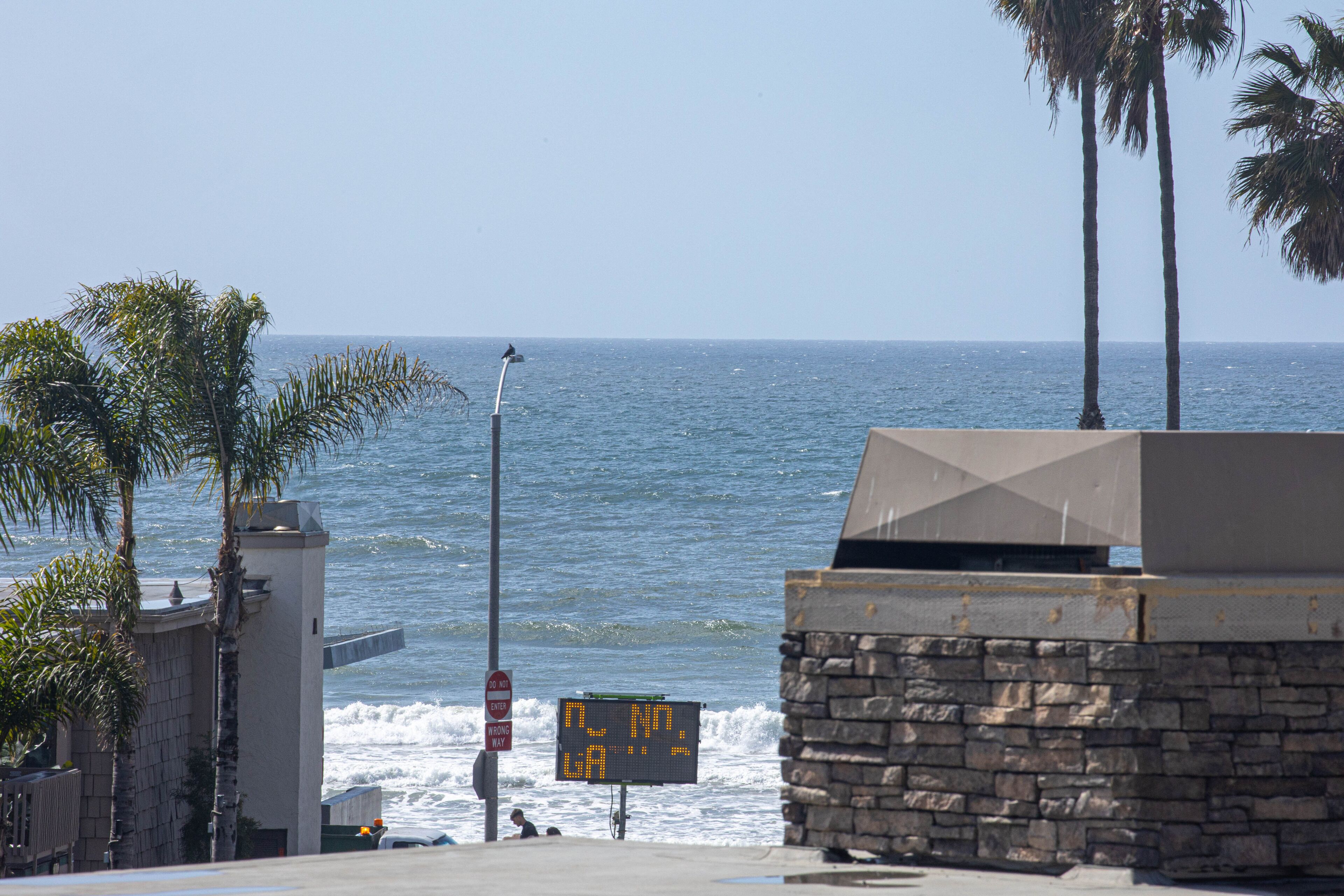 Beautiful Ocean Views from West-facing Condo in Oceanside. 760 Sq Ft