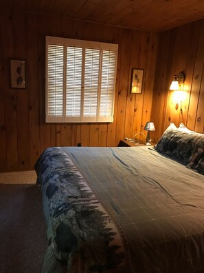 3 chambres, fer et planche à repasser, lit parapluie, draps fournis