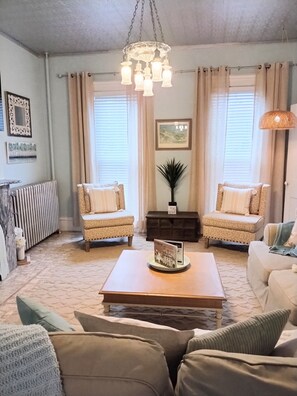 تلفزيون ذكي، كُتُب، ستيريو