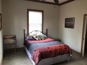 1 quarto, Wi-Fi de cortesia, roupa de cama