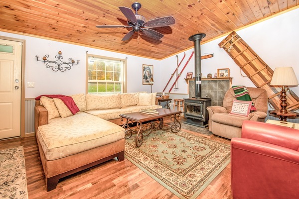 Spacious, generously spacious living room. Please note fireplace is inoperative.