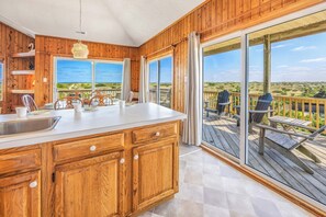 Interior - Oceanfront Dog Friendly Home in Salvo with Hot Tub and Easy Beach Access (Salvo)