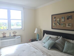 2 makuuhuonetta, silitysrauta/-lauta, vauvan matkasänky, Wi-Fi